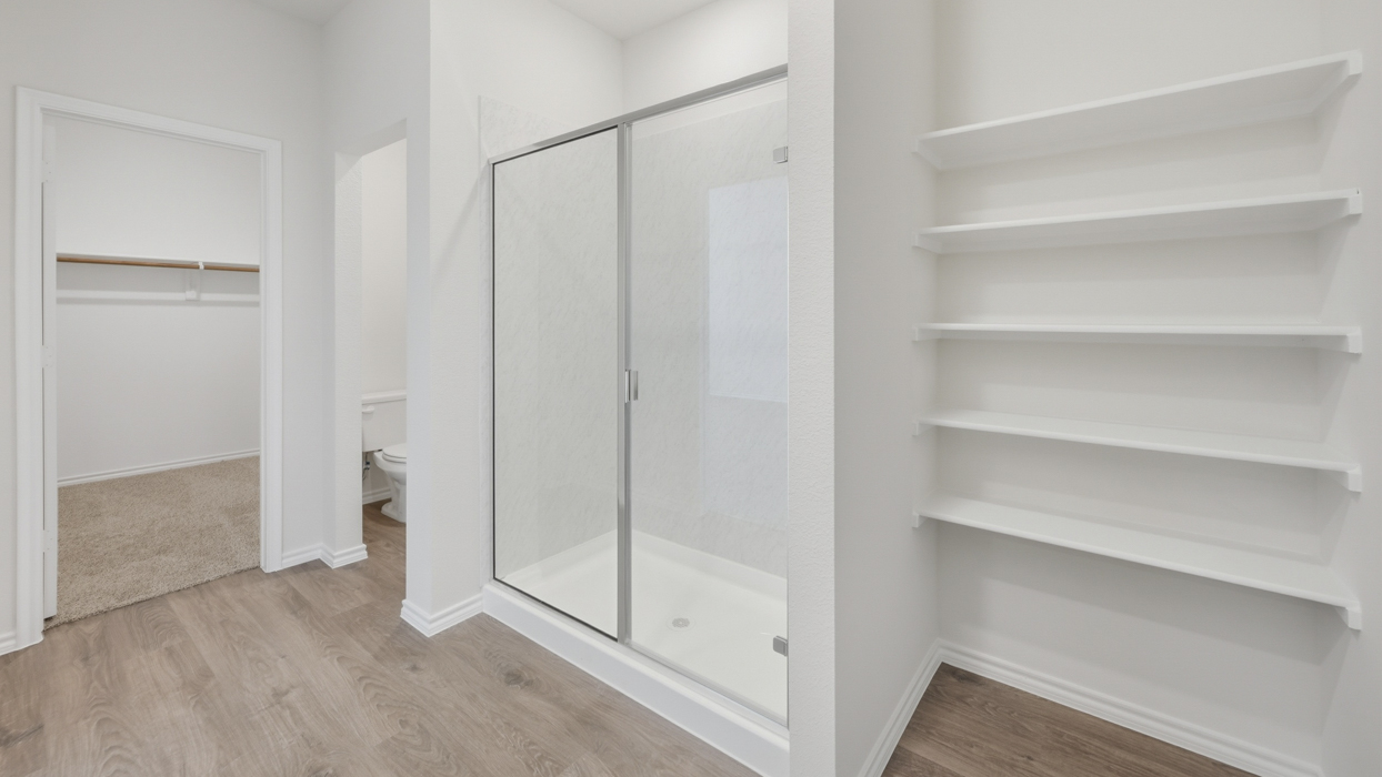 Perry Floorplan Elevation B Bathroom Gallery Image - Frontier Pointe in Princeton, TX