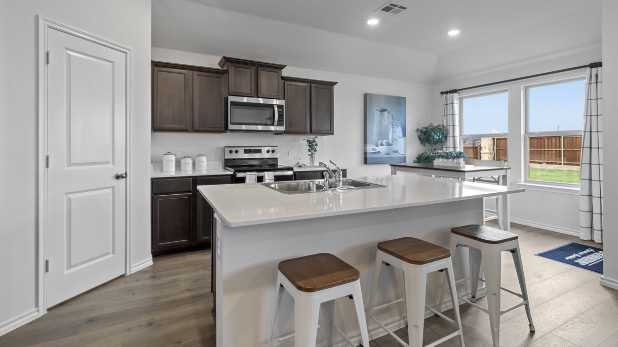 X40Z Zavalla Floorplan Elevation B Kitchen Gallery Image-Frontier Pointe in Collin County, TX