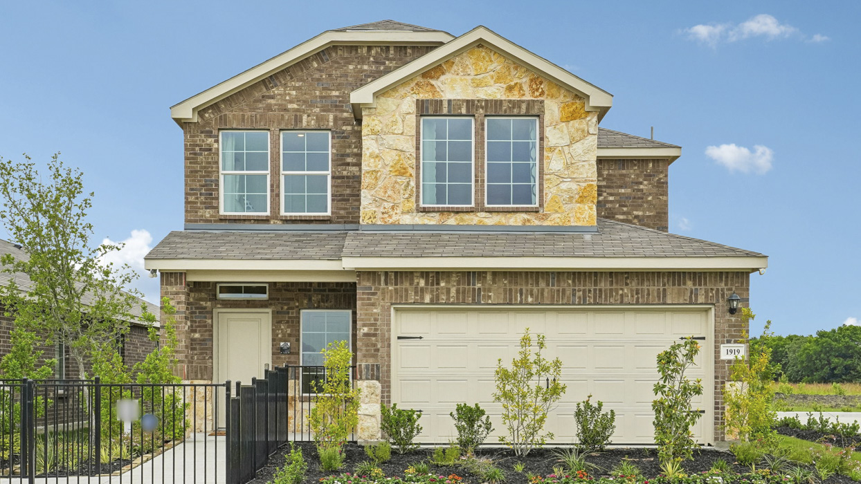 X30H Hanna Exterior Gallery Image-Creekside Ranch in Blue Ridge, TX
