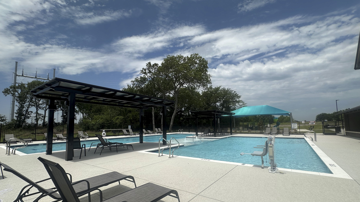 Creekside Amenities Pool