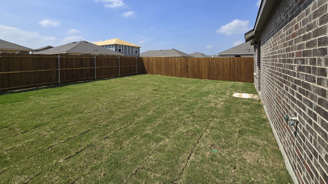 Atlanta Floorplan Backyard Gallery Image - Creekside Ranch in Blue Ridge, TX