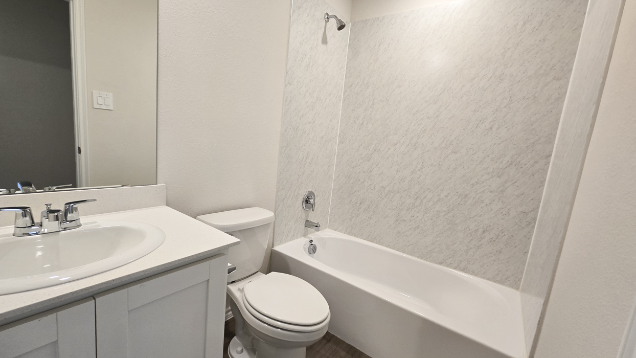 Atlanta Floorplan Bathroom Gallery Image - Creekside Ranch in Blue Ridge, TX