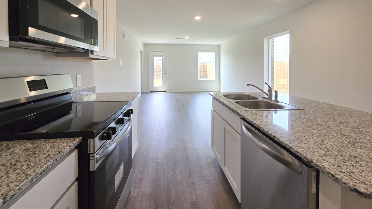 Atlanta Floorplan Kitchen Gallery Image - Creekside Ranch in Blue Ridge, TX