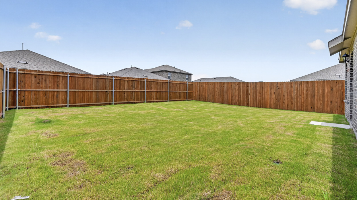 Atlanta Floorplan Backyard Gallery Image - Creekside Ranch in Blue Ridge, TX
