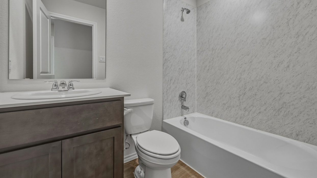 Atlanta Floorplan Bathroom Gallery Image - Creekside Ranch in Blue Ridge, TX