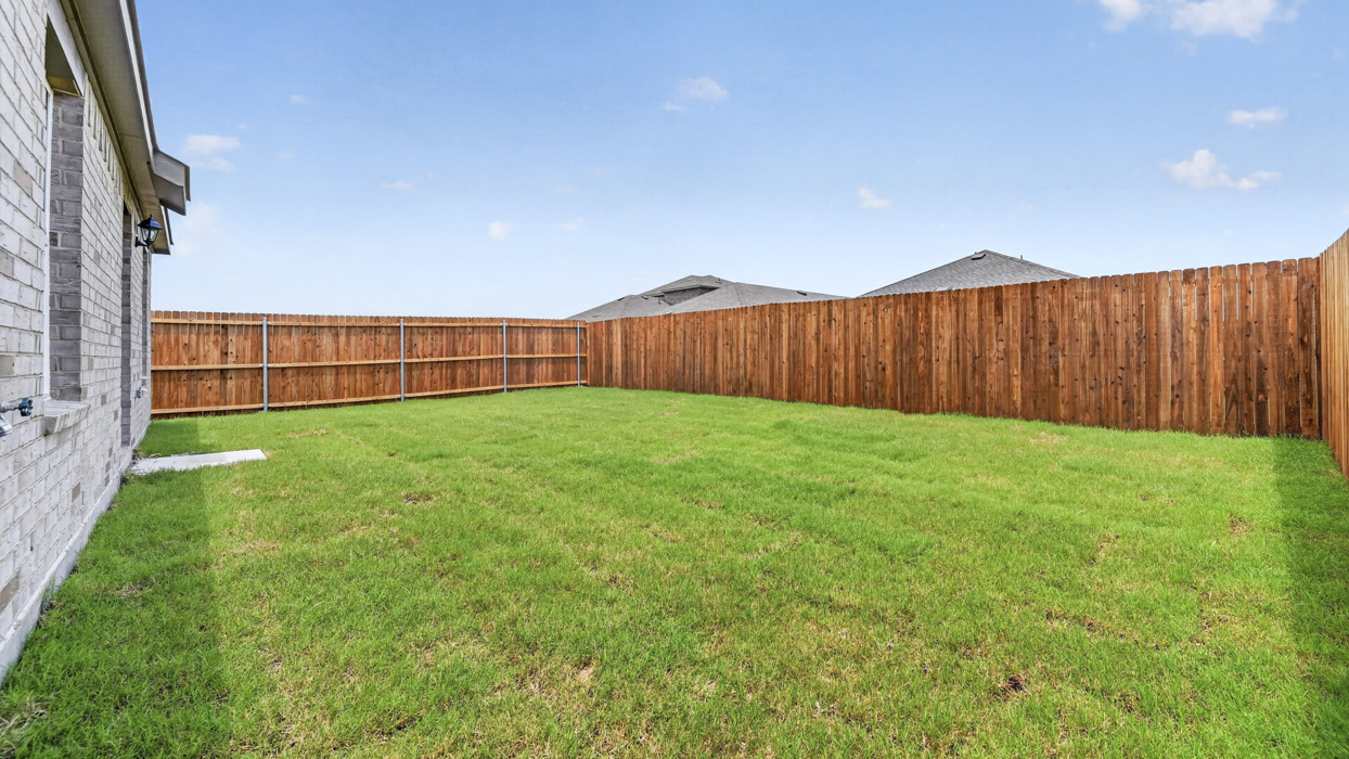 Barton Floorplan Elevation E Backyard Gallery Image - Creekside Ranch in Blue Ridge, TX