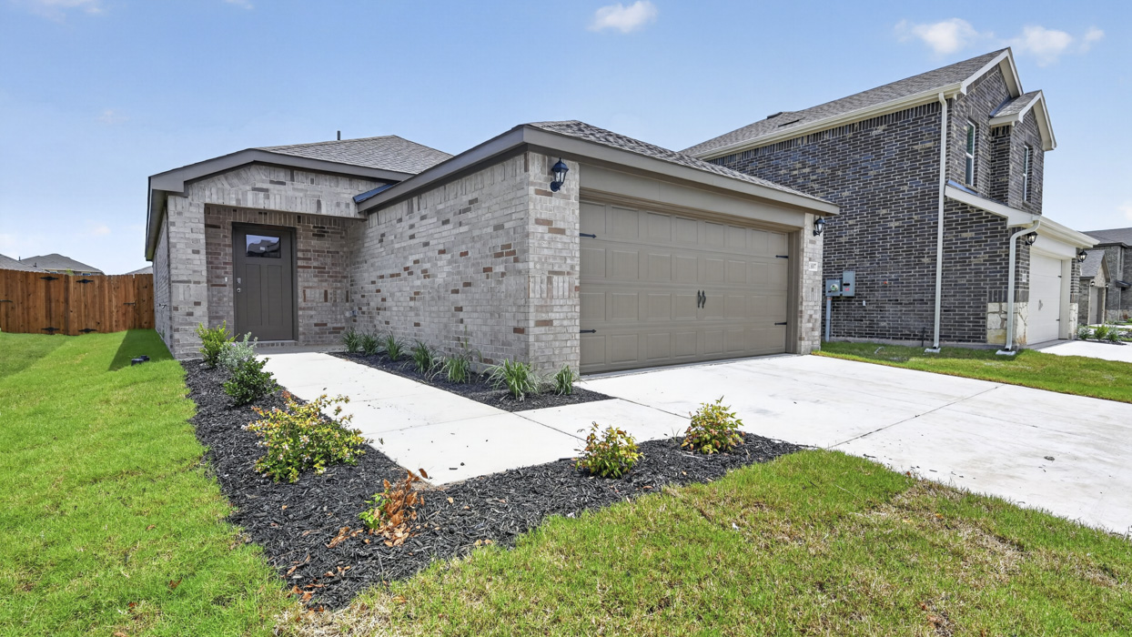Barton Floorplan Elevation E Exterior Gallery Image - Creekside Ranch in Blue Ridge, TX