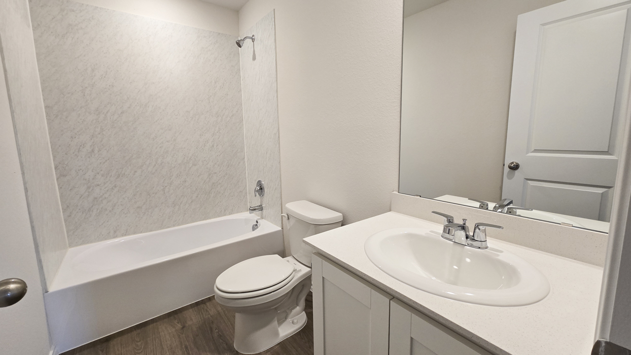 Barton Floorplan Bathroom Gallery Image - Creekside Ranch in Blue Ridge, TX