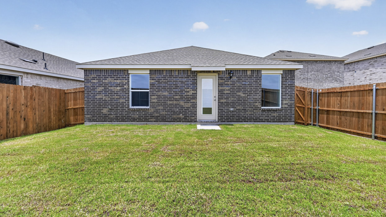 Caprock Floorplan Backyard Gallery Image-Creekside Ranch in Blue Ridge, TX