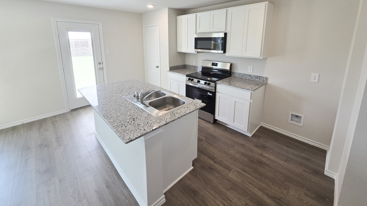 Davis Floorplan Kitchen Gallery Image - Creekside Ranch in Blue Ridge, TX