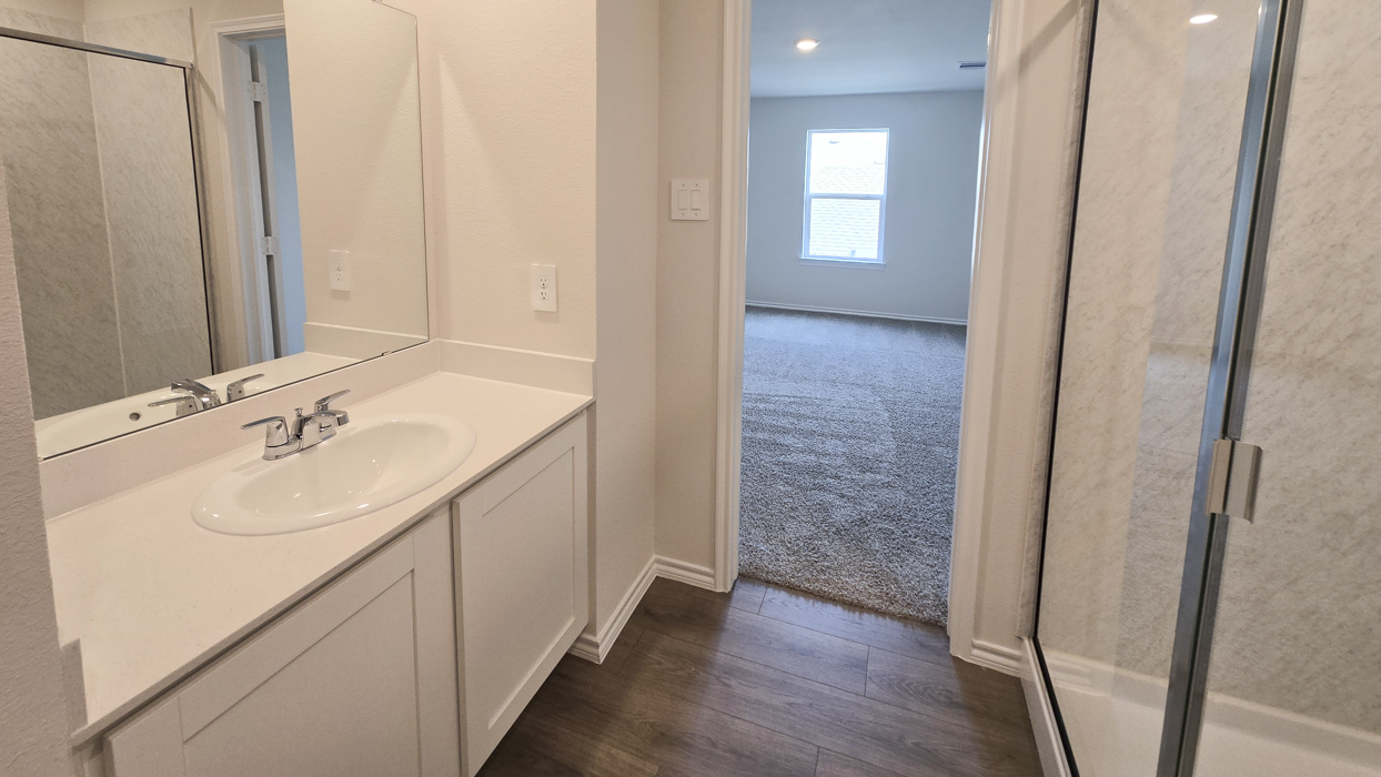 Davis Floorplan Elevation F Bathroom Gallery Image - Creekside Ranch in Blue Ridge, TX
