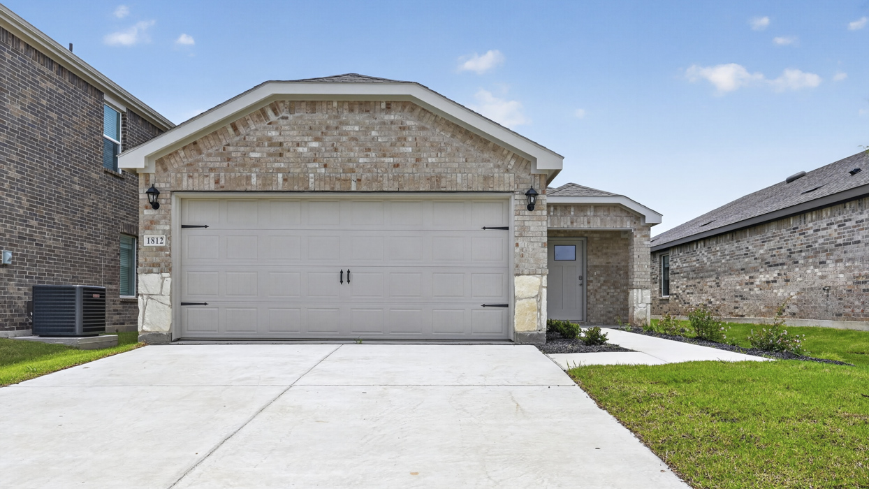 Estero Floorplan Elevation Exterior Gallery Image - Creekside Ranch in Blue Ridge, TX
