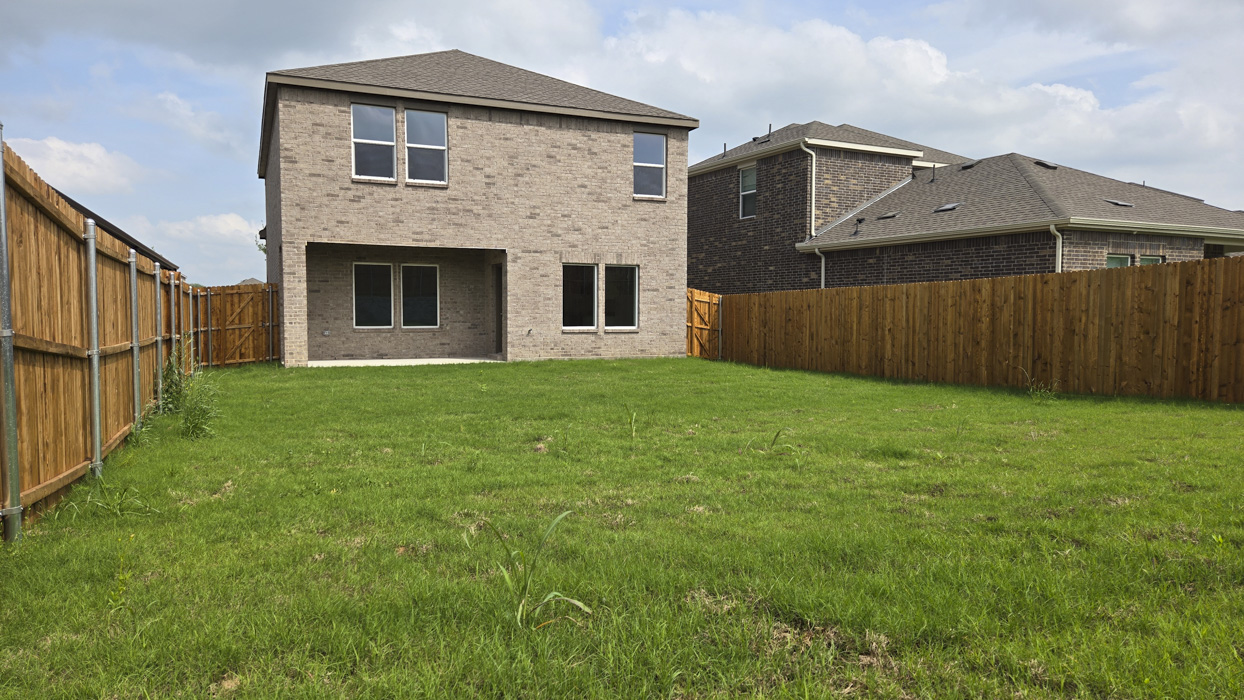 Grace Floorplan Backyard Gallery Image - Creekside Ranch in Princeton, TX