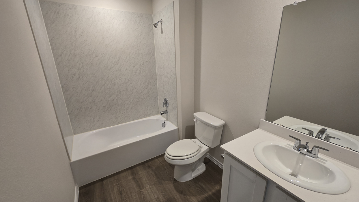 Grace Floorplan Bathroom Gallery Image - Creekside Ranch in Princeton, TX