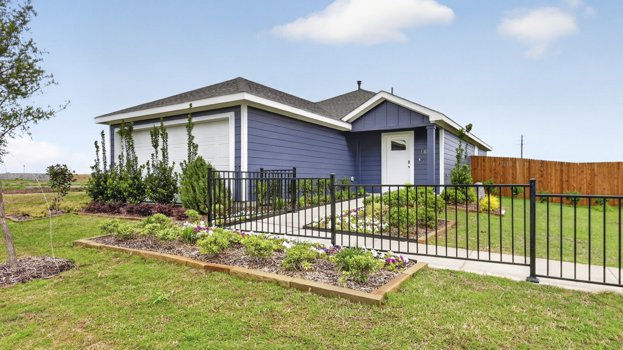 Atlanta Floorplan Elevation S Exterior Gallery Image-The Hills of Sherman in Sherman, TX