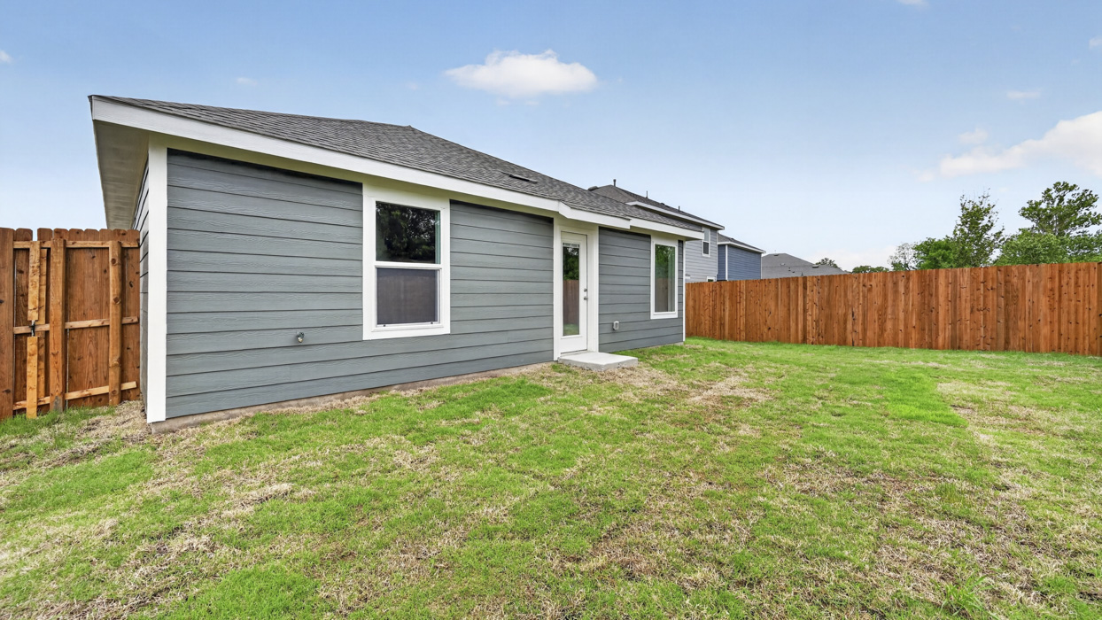 Barton Floorplan Bathroom Gallery Image - The Hills of Sherman in Sherman, TX