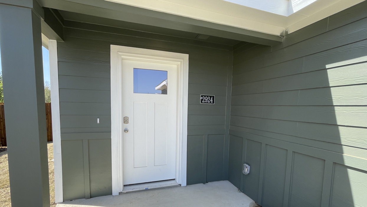 Barton Floorplan Elevation R Exterior Gallery Image - The Hills of Sherman in Sherman, TX