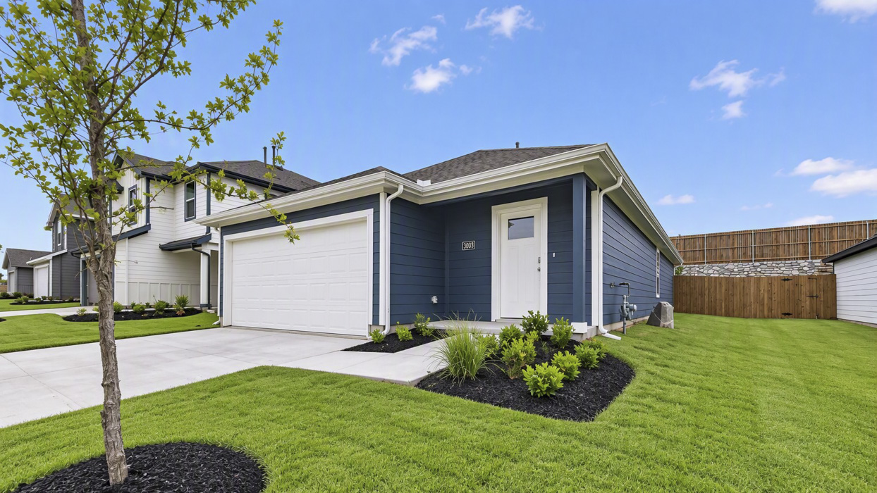 2926 Carrington Hill Dr exterior