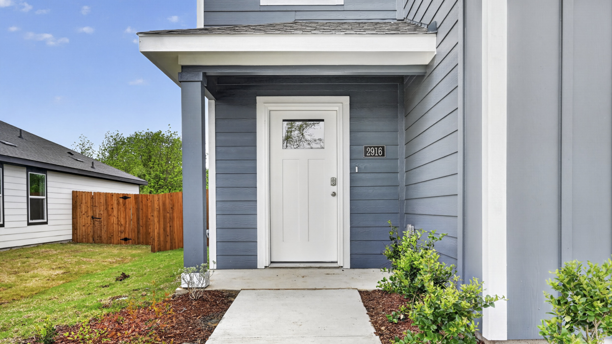 Davis Floorplan Elevation R Exterior Gallery Image-The Hills of Sherman in Sherman, TX