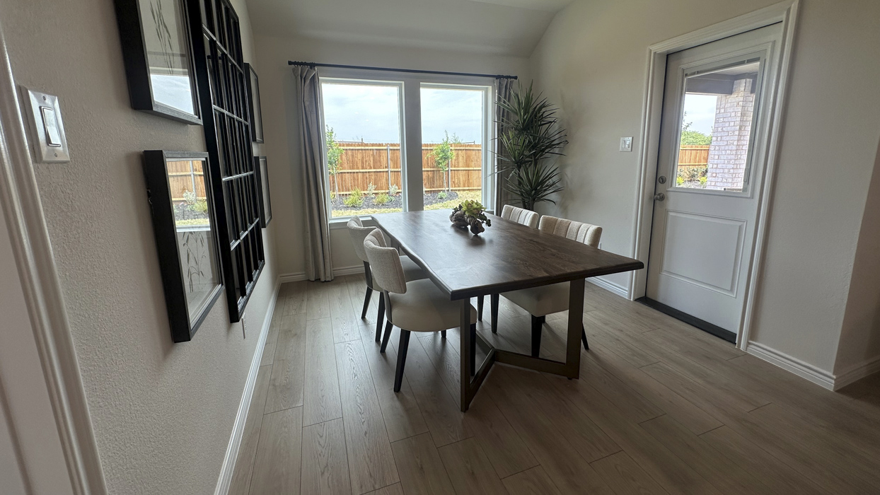 1922 Calmshade H40H Dining Nook Photo