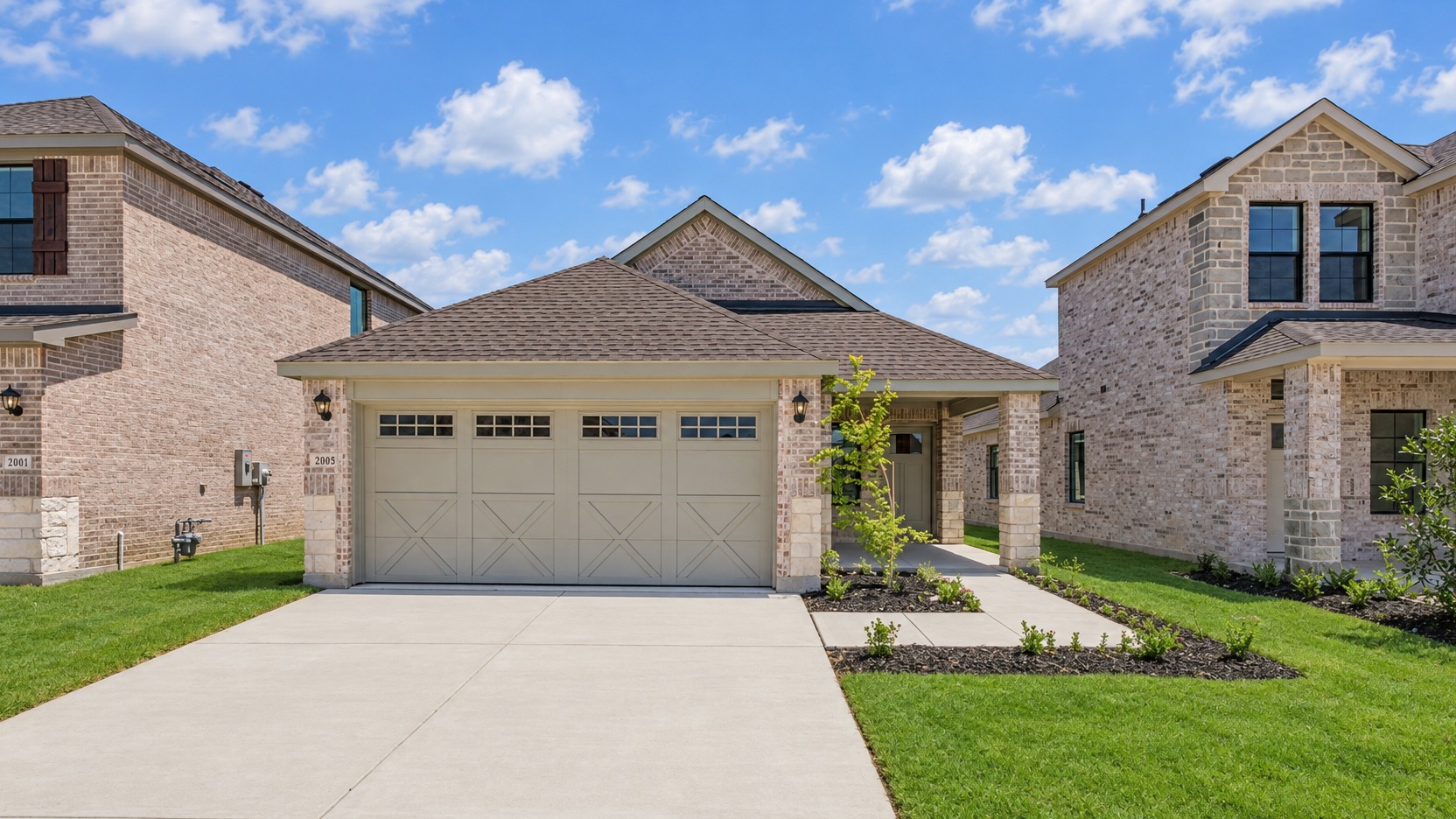 2005 Whispering Ln exterior