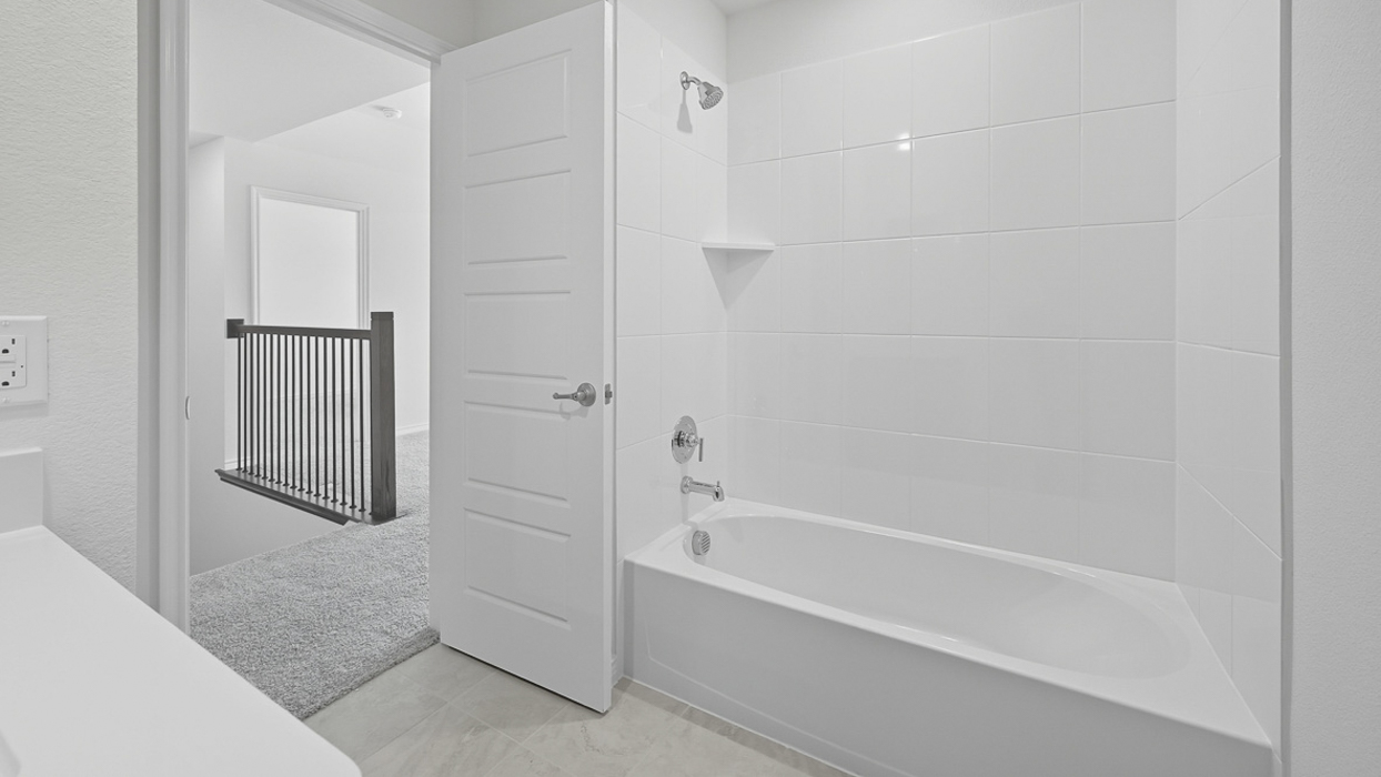 Haven Floorplan Bathroom Gallery Image-Windchime in Celina, Tx