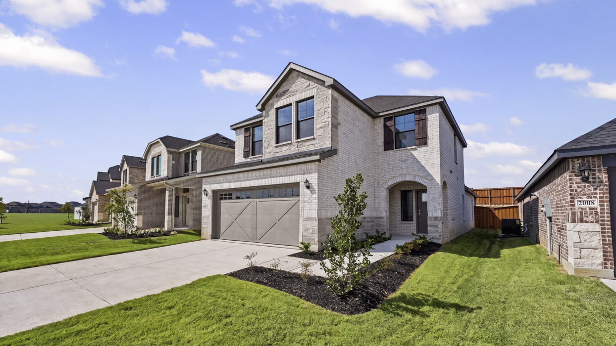 2012 Whispering Ln exterior