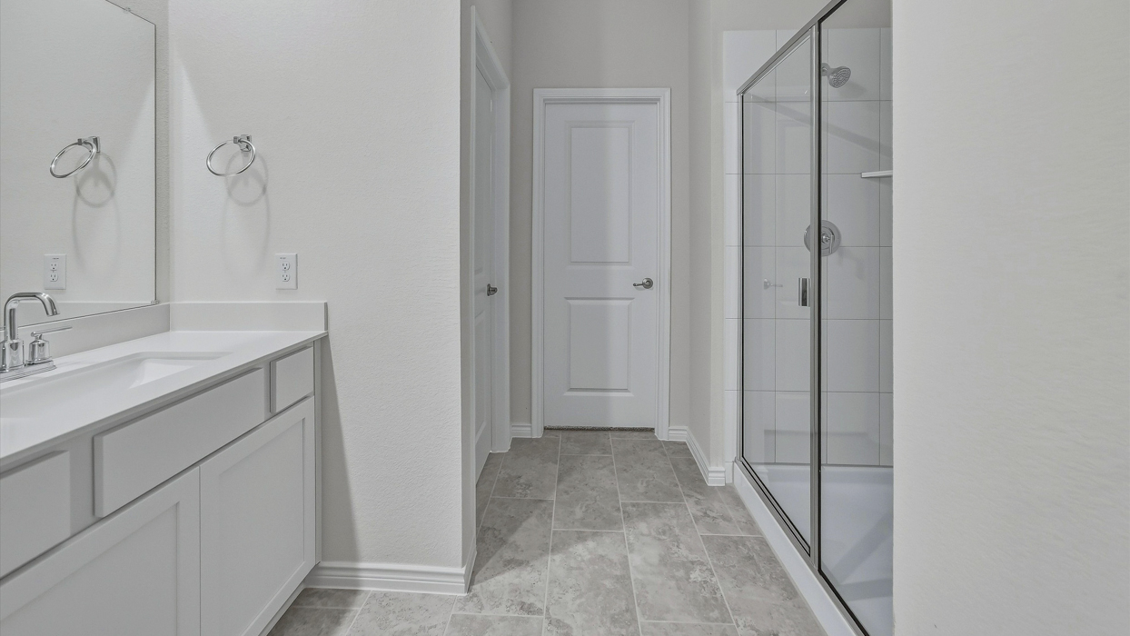 Copaiba Floorplan Elevation E Bathroom Gallery Image - The Hills of Sherman in Sherman, TX