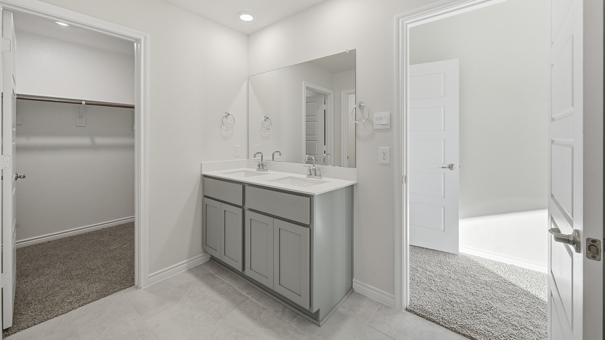 Brookshire Floorplan Elevation E/F Primary Bathroom Gallery Image - Windchime in Celina, TX