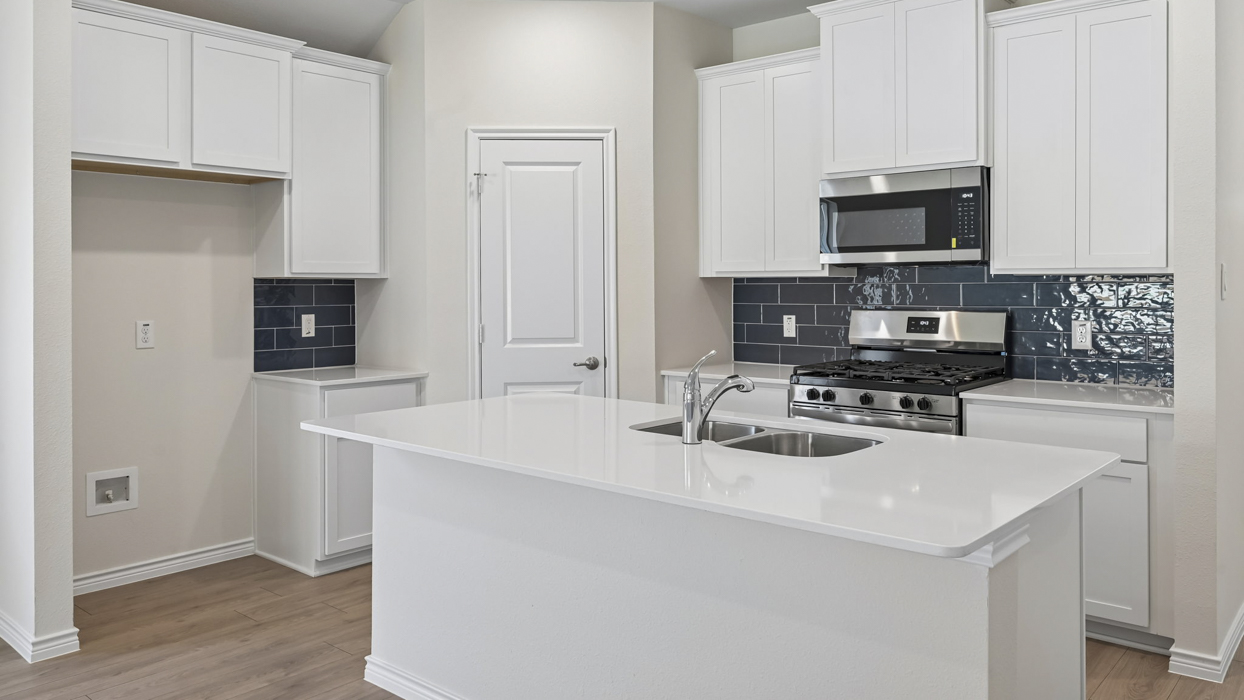 Everest Floorplan Kitchen Gallery Image - Windchime in Celina, TX