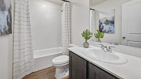 V22B Benson Floorplan Bathroom Gallery Image-Arbor Trails South in Princeton, TX