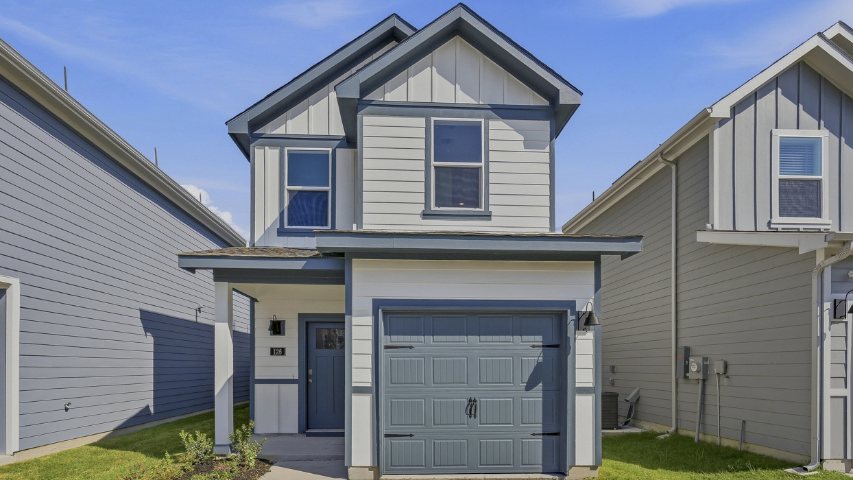 214 Arbor Dr exterior