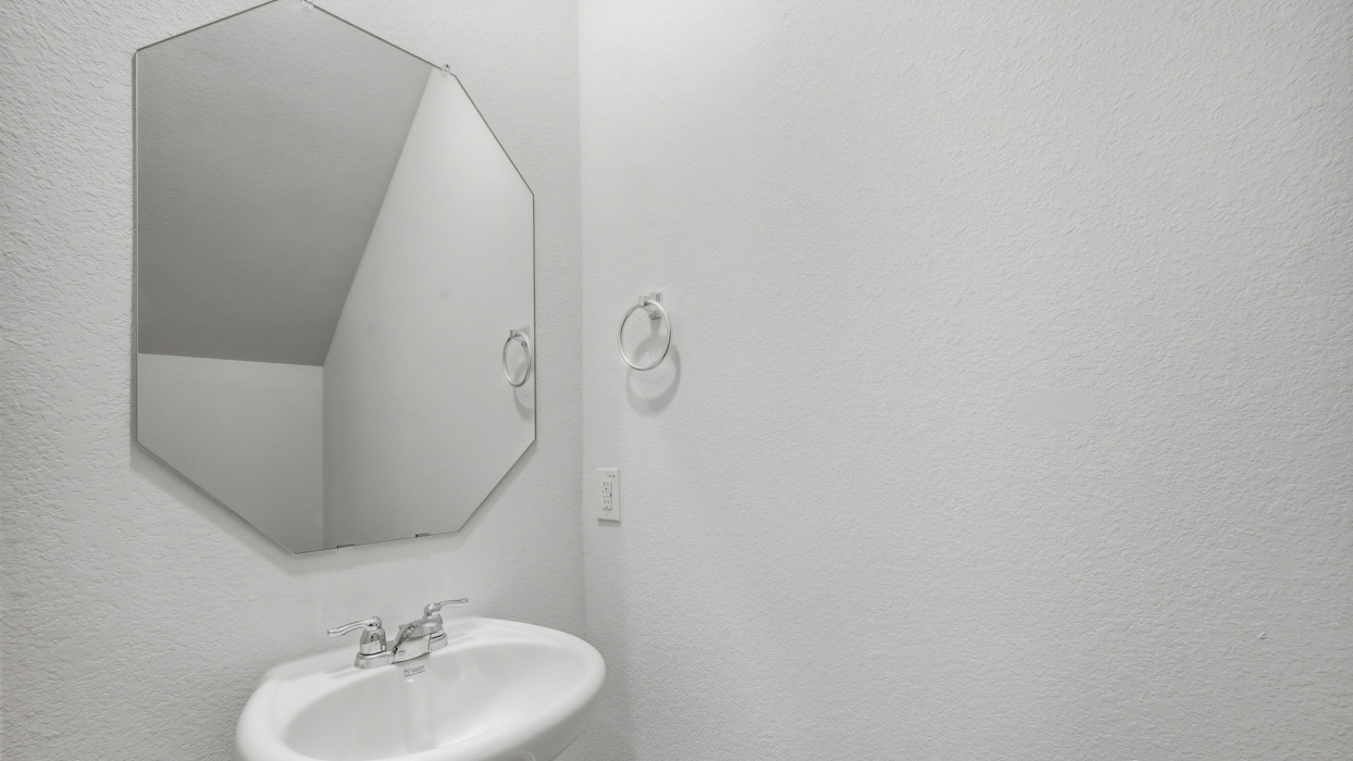 V18C Catalina Floorplan Bathroom Gallery Image-Arbor Trails South in Princeton, TX