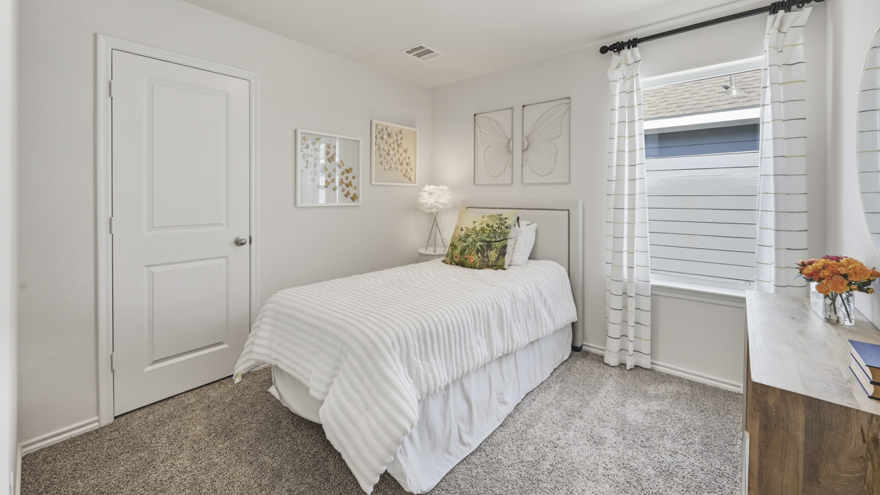 V18D Dewsbury bedroom gallery image - Arbor Trails South in Princeton TX