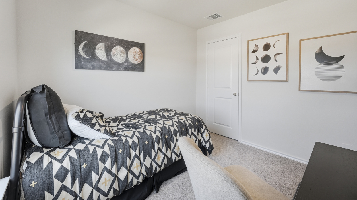 V18D Dewsbury Floorplan Bedroom Gallery Image-Arbor Trails South in Princeton, TX