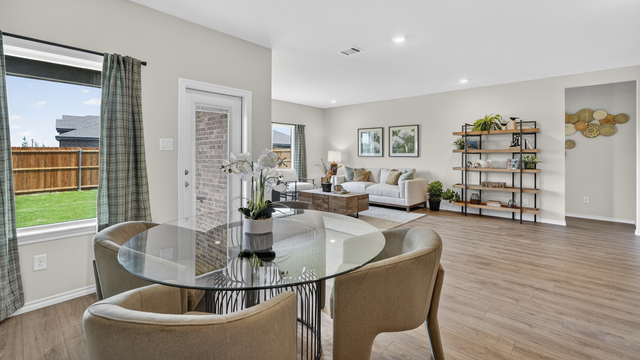 Midland Floorplan Living Gallery Image - Forestbrook Estates in Paris, TX