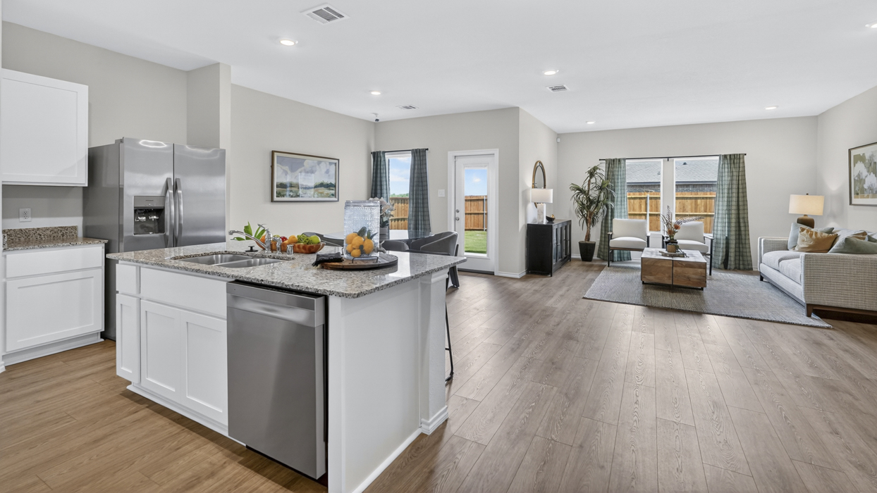 Midland Floorplan Living Gallery Image - Forestbrook Estates in Paris, TX