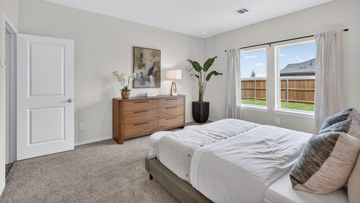 Midland Floorplan Primary Gallery Image - Forestbrook Estates in Paris, TX