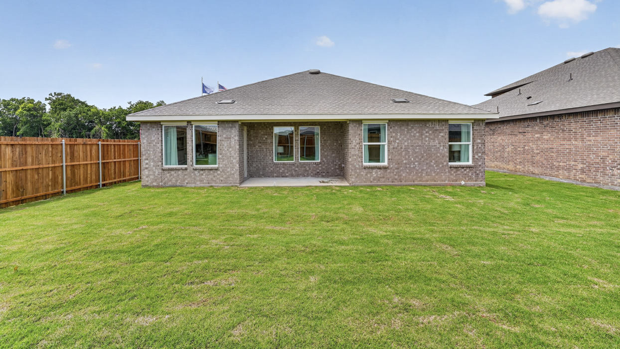 X40B Bellvue Floorplan Backyard Gallery Image-Forestbrook Estates in Paris, TX