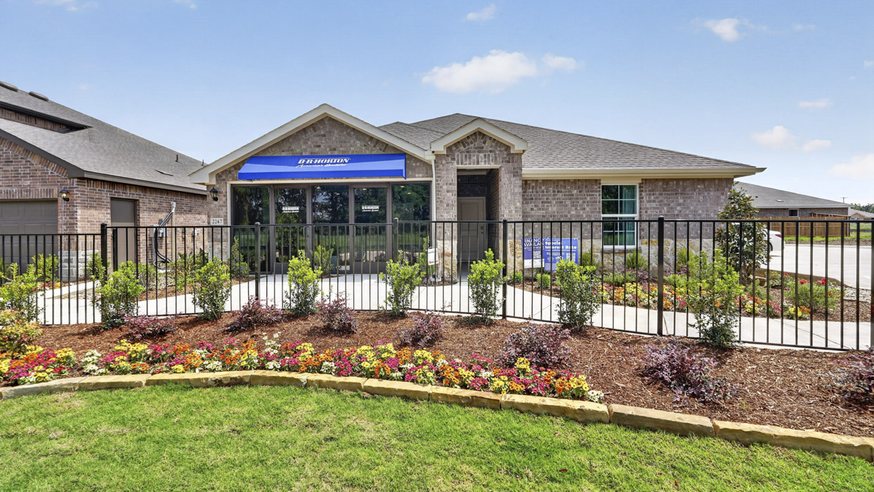 X40B Bellvue Floorplan Elevation B Exterior Gallery Image-Forestbrook Estates in Paris, TX