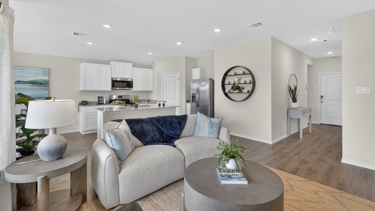 X40B Bellvue Floorplan Living Gallery Image-Forestbrook Estates in Paris, TX