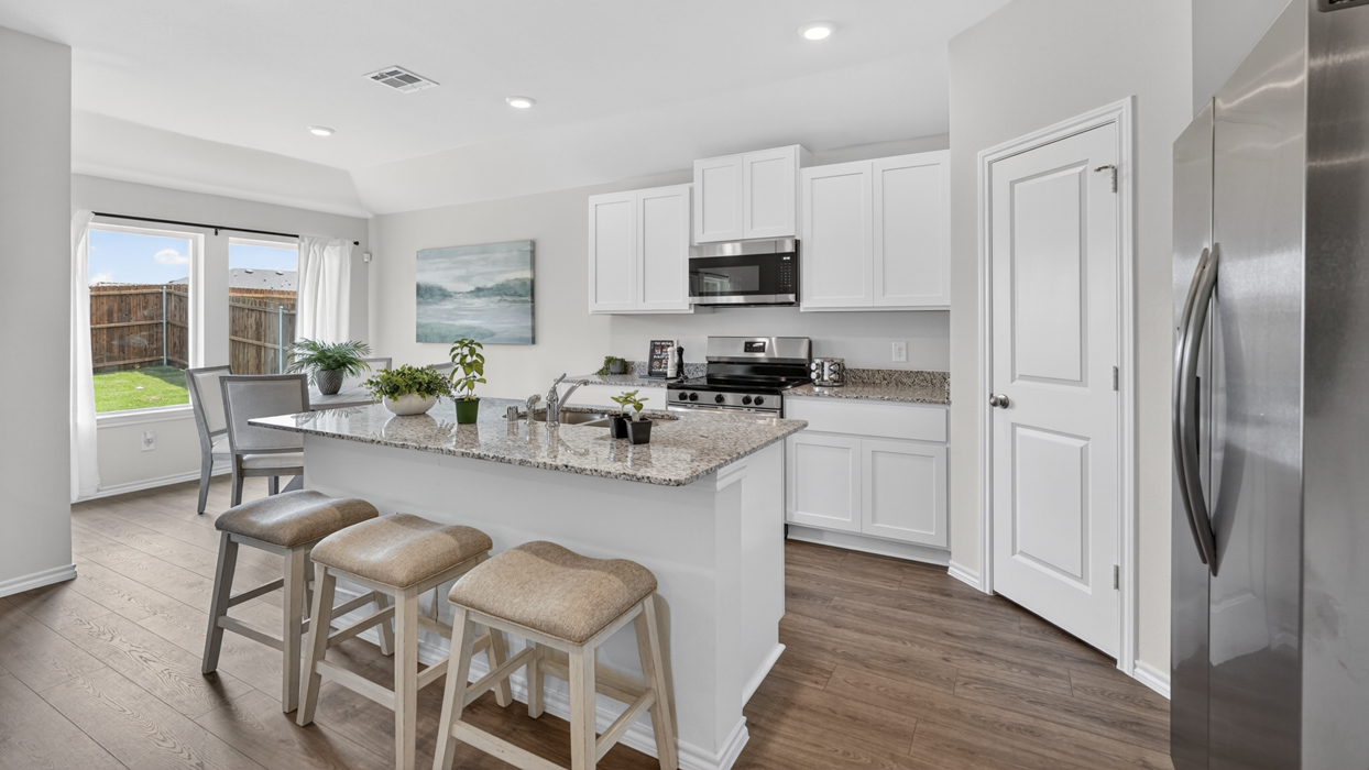 X40B Bellvue Floorplan Kitchen Gallery Image-Forestbrook Estates in Paris, TX