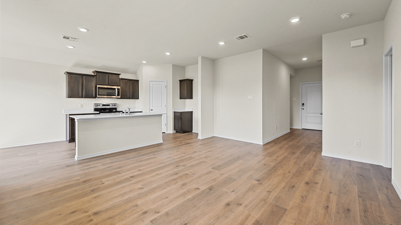 X40A Ashburn Floorplan Living Gallery Image-Forestbrook Estates in Paris, TX