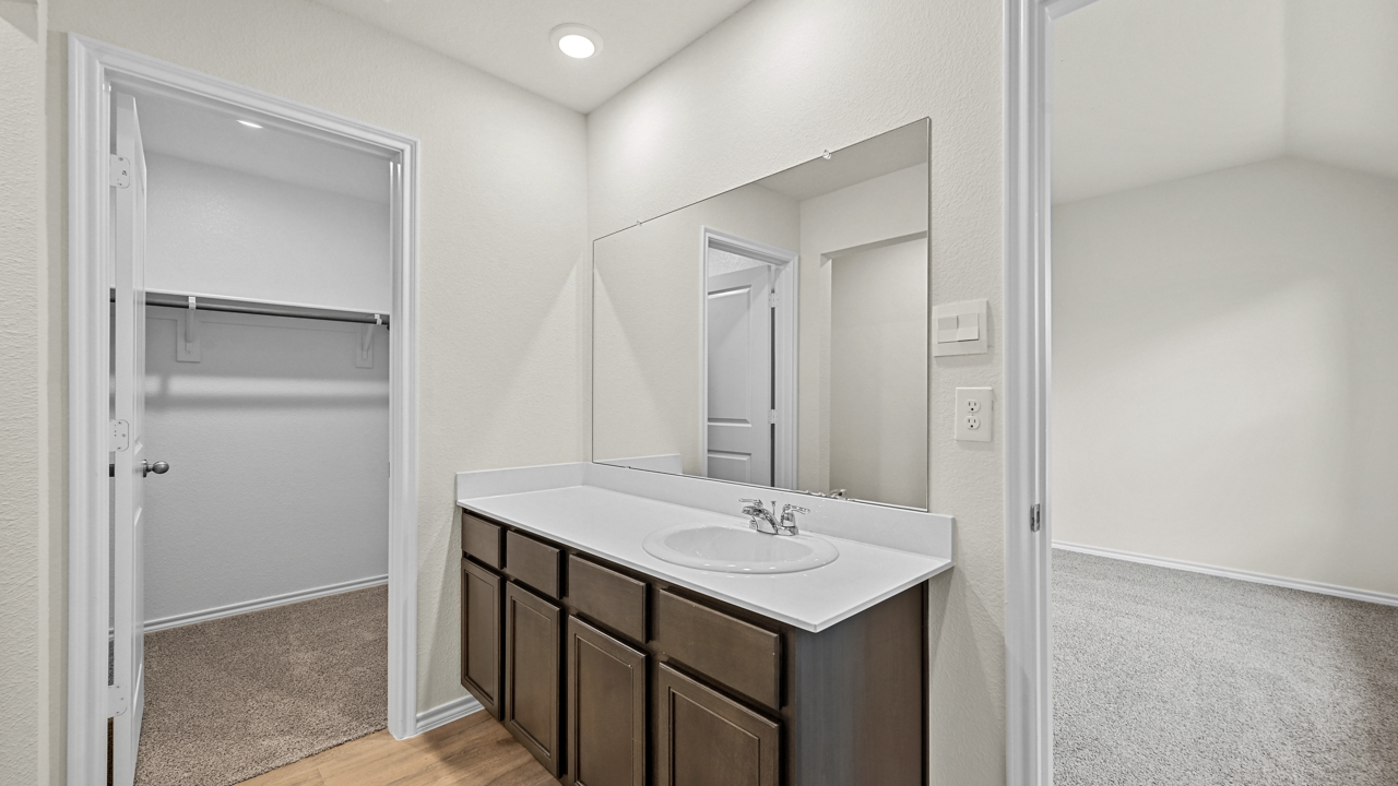 X40A Ashburn Floorplan Bathroom Gallery Image-Forestbrook Estates in Paris, TX