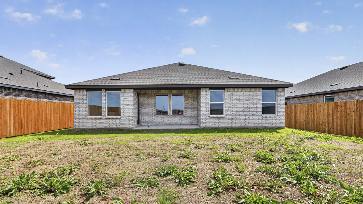 Bellvue Floorplan Bckyard Gallery Image - Forestbrook Estates in Paris, TX