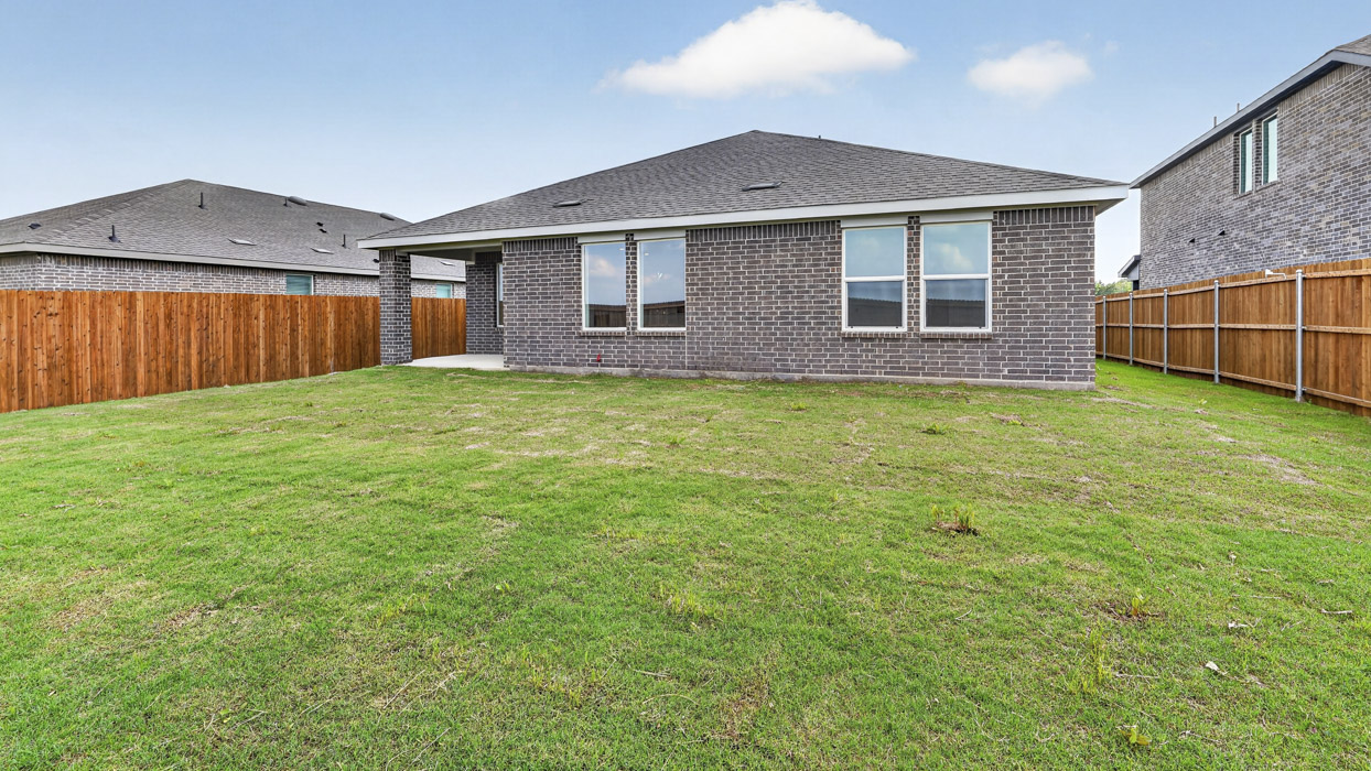 Texas Cali Floorplan Backyard Gallery Image - Forestbrook Estates in Paris, TX