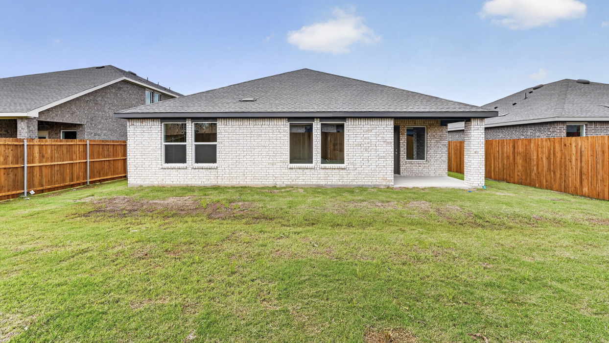 Texas Cali Floorplan Backyard Gallery Image - Forestbrook Estates in Paris, TX