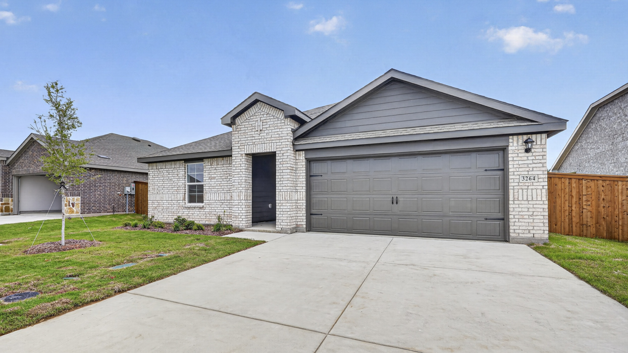 Texas Cali Floorplan Exterior Gallery Image - Forestbrook Estates in Paris, TX