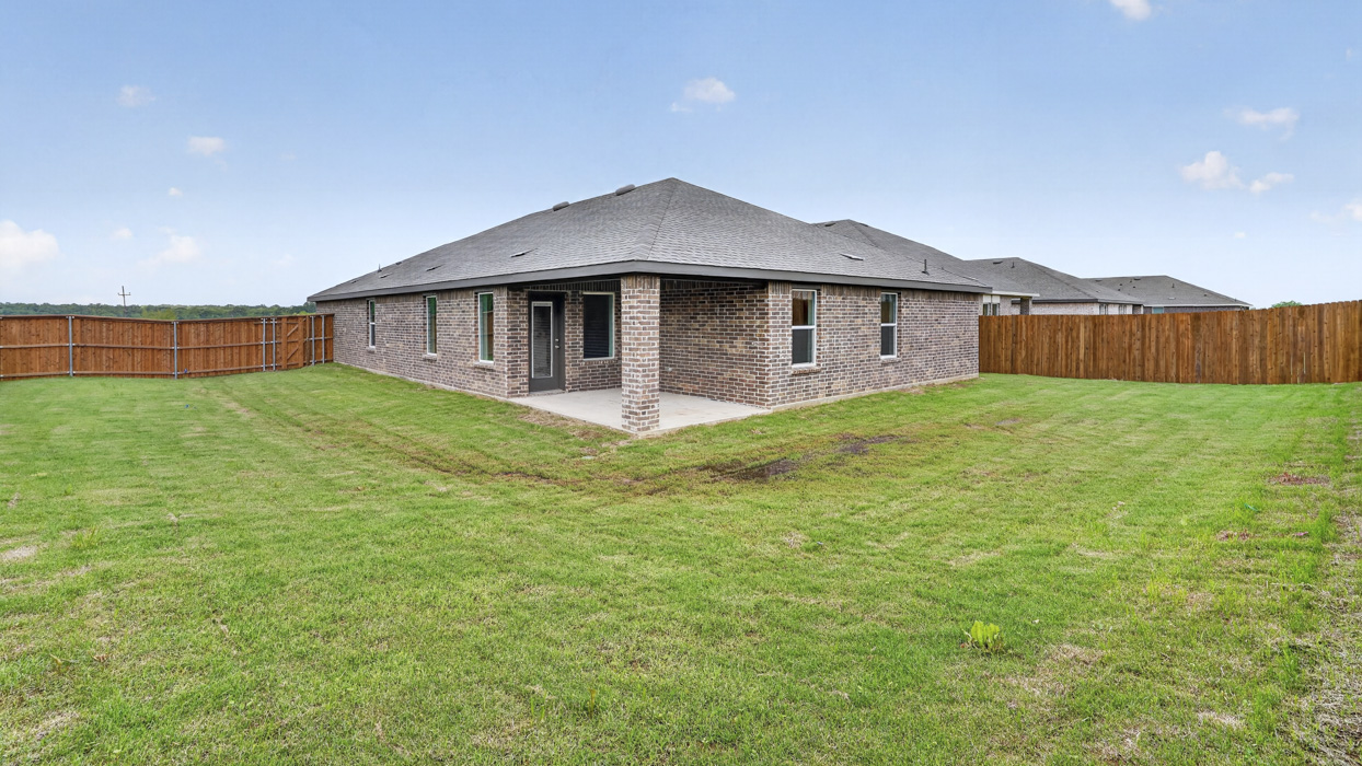 Lakeway Floorplan Backyard Gallery Image - Forestbrook Estates in Paris, TX
