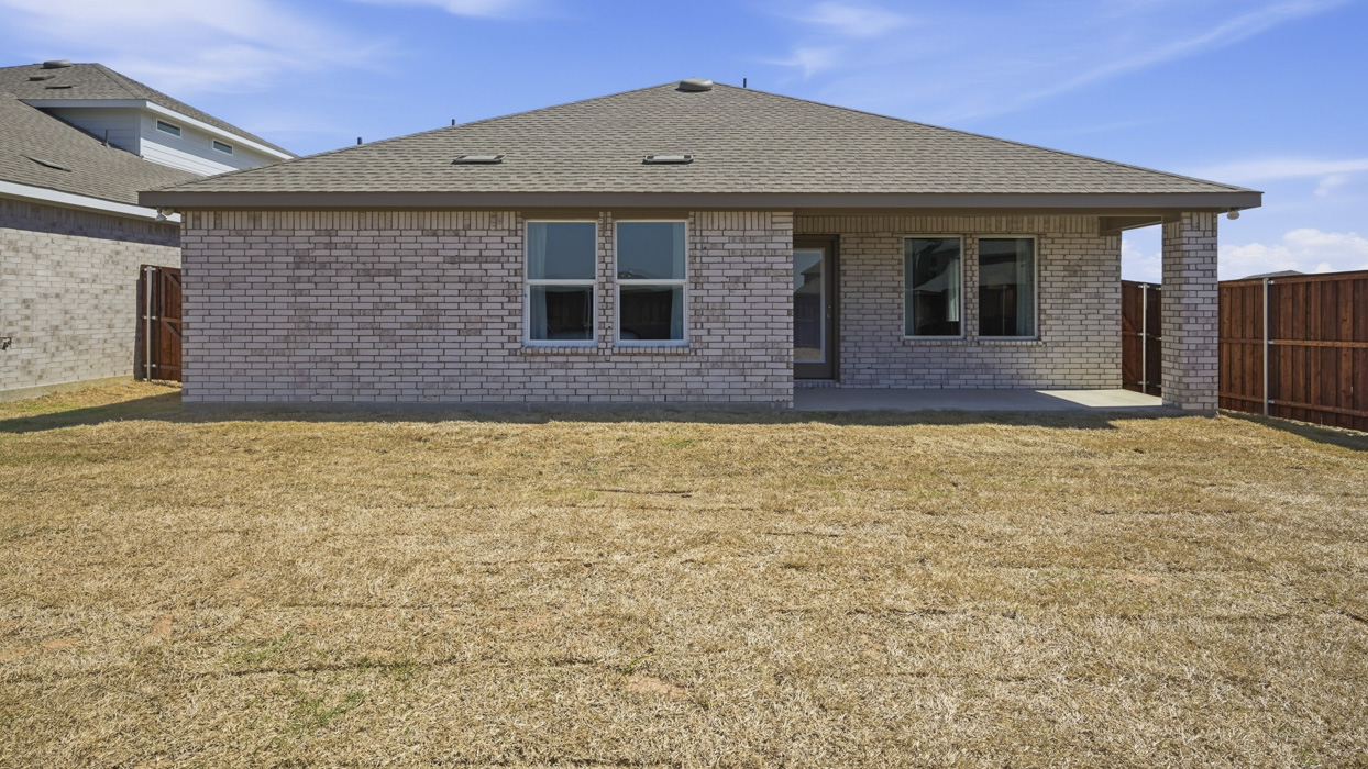 Elgin Floorplan Backyard Gallery Image-Sanger Circle in Sanger, Tx